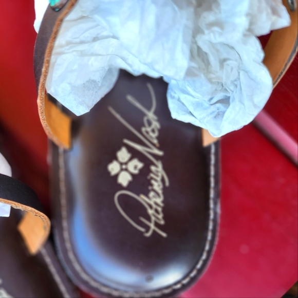 RARE Patricia Nash sandals! - Picture 3 of 7